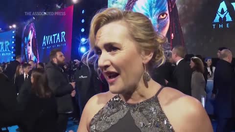 Kate Winslet premieres 'Avatar' sequel in London