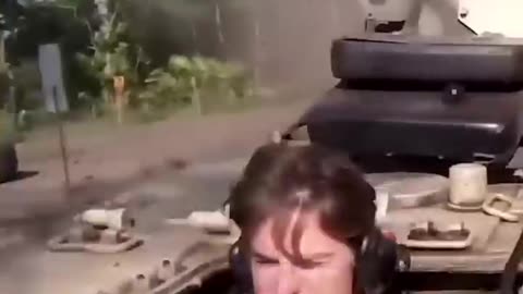DESTROYING A CAR WITH A TANK????