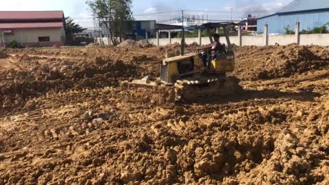 2.5Ton Dump Truck Get Stuck ,Loading Fail