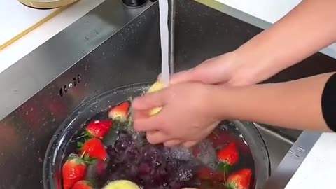 Vegetables cleaning up for kitchens tool🏘️