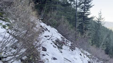 Ascending EXPOSED BOULDER SECTION of SUMMIT TRAIL! – Mount Hood – Oregon – 4K