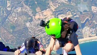 Adventurous daredevils jump in thrilling skydiving adventure