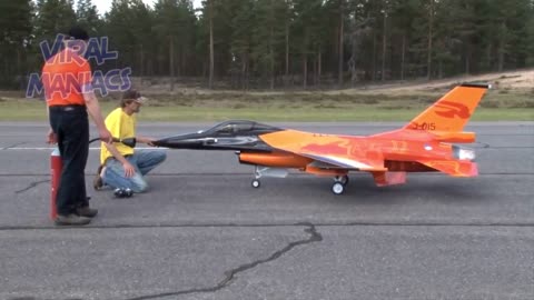 Top 10 Biggest / Largest RC Airplanes In The World [VIDEOS]