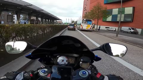 4K | Conquer the City Streets Like a Boss with a Suzuki GSXR-600