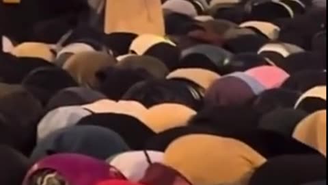 London Prays - You Won't See This On The TV News