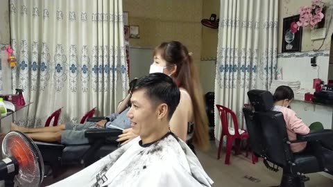 Vietnam Barbershop - Beautiful Girl give me a New Haircut