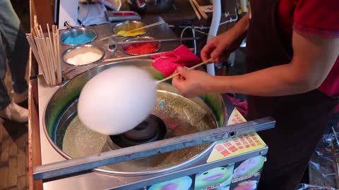 Making Cotton Candy Character at the market