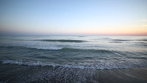 "Soothing Sea Waves: Relax and Unwind with the Calming Sounds of the Ocean"