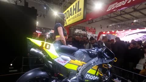 Exposición de lo último en motos en Milán, Italia - VIDEO Pablo Munini