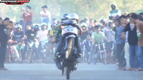 Young talents try to be invited to become professionals in motorbike drag racing