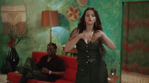 Rema, Selena Gomez - Calm Down (Official Music Video)