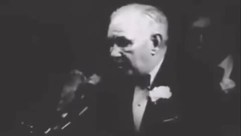 Robert Weltch mind bowing speech in 1958