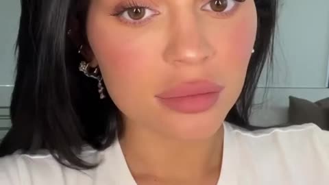 Kylie's makeup look