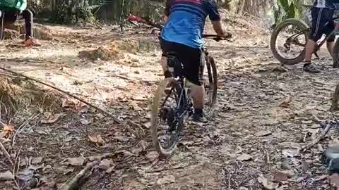 Mountain Bike him in action