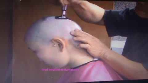 Sexy young Girl Headshave 2024