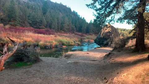 Hiking the INCREDIBLE Shoreline of Crooked River @ Smith Rock State Park! | Central Oregon | 4K