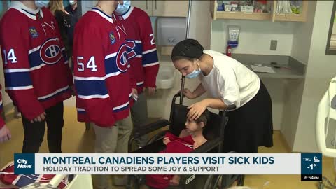 Montreal Canadiens spread some holiday cheer