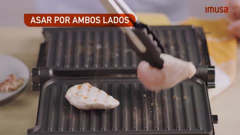 Prepara este sánduche de pollo en el Panini Grill antiadherente 180° IMUSA