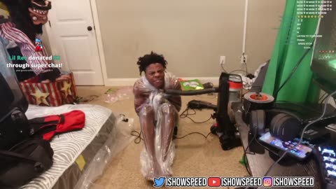 iShowSpeed Attempts The VACUUM TRASHBAG CHALLENGE 🤣🤣😂