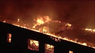 Blaze consumes Philadelphia apartment building