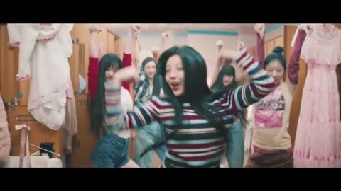 ILLIT (아일릿) ‘Magnetic’ Official MV