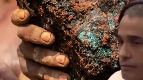 The horrible truth about cobalt mining and lithium battery - Joe Rogan & Siddharth Kara
