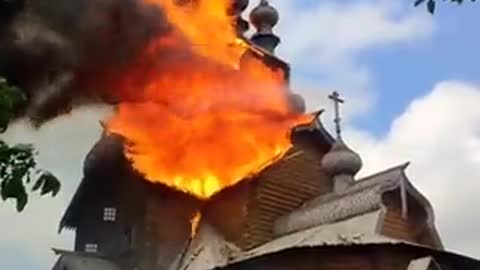 Russische Mörder greifen ukrainisches Kloster an - Tote und Verletzte!