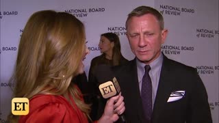 Daniel Craig and Jamie Lee Curtis DISH on Knives Out Sequel (Exclusive)