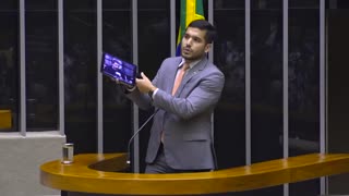 André Fernandes resgata vídeo antigo de Lula e mostra na tribuna da câmara/esquerda foi a loucura !