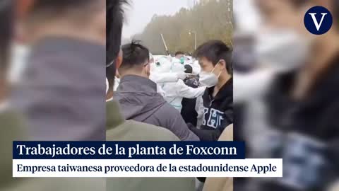 Violentas protestas en la planta confinada de iPhone más grande de China