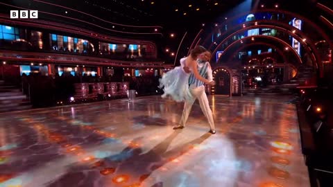 Ellie Taylor & Johannes Radebe Charleston to Friendship ✨ BBC Strictly 2022