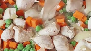 Chicken with carrot, green peas in white sauce #chickenrecipe #veggies #food #homecooked #recipe