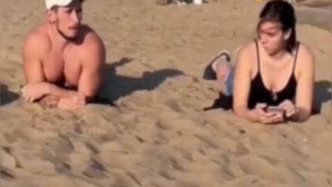 beach prank -#shorts,#trending,#ytshorts.mp4