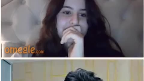 Flert with cute girl on Omegle
