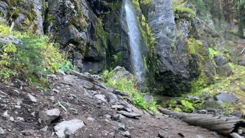 Eastern Oregon – Strawberry Lake + Wilderness – Walking up to Strawberry Falls – 4K