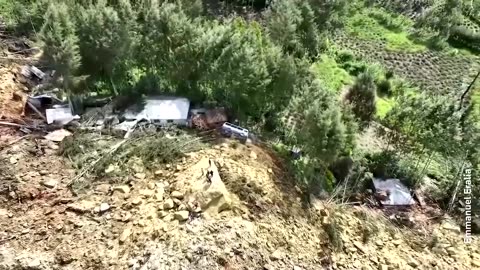 Landslide in Papua New Guinea buries homes