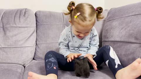 Baby Girl Meets New Baby Rabbit for the First Time [CUTENESS OVERLOAD]