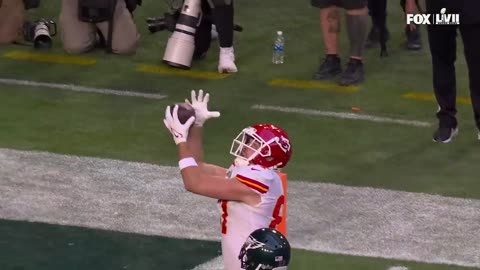 Travis Kelce takes the Tight End Position to New Heights! - Super Bowl LVII