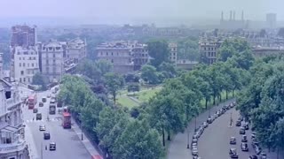 London Looks Absolutely Beautiful in the 1950's