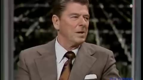 Johnny Carson interviewing Ronald Reagan