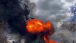 Massive gas tanker crashes in Maryland and EXPLODES into fireball killing the driver and setting local residents' homes ablaze