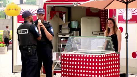 Two men actually shared an ice cream