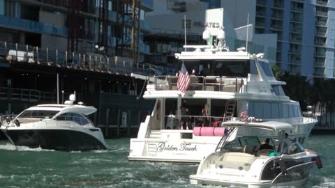 Broads on Huge Yacht on Miami River came to entertain the guests !!!! infowars trump covid