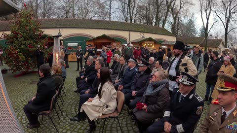 Políticos importantes estuvieron presentes en la ceremonia de inauguración del mercado navideño
