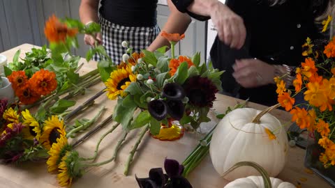 Transitional Flower Arranging: Halloween to Fall