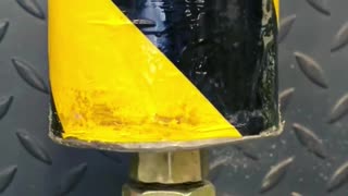 How hydraulic press does work