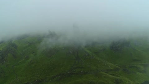 BEAUTIFUL SCOTLAND (Highlands / Isle of Skye) AERIAL DRONE 4K VIDEO