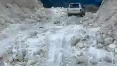 Jeep in way of naran