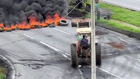 European Farmer's Block Roads To Prevent Government Seizures Of Their Property - Summer 2022