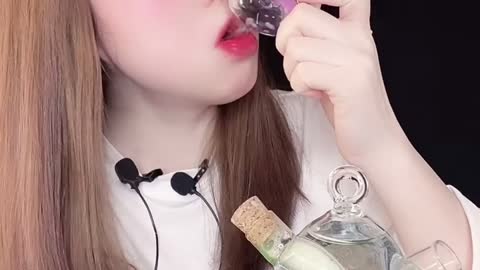 Asmr water drinking and eating